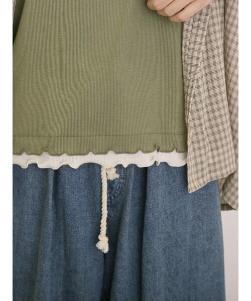 Samansa Mos2（サマンサ モスモス）の「裾レイヤード風レースキャミ（キャミソール・レディース・チャコールグレー/ブルー/キナリ/カーキ・F）」の15枚目の写真