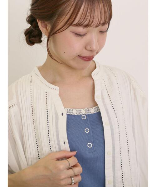 Samansa Mos2（サマンサ モスモス）の「裾レイヤード風レースキャミ（キャミソール・レディース・チャコールグレー/ブルー/キナリ/カーキ・F）」の18枚目の写真