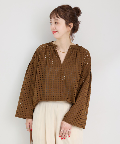 B.C STOCK（ベーセーストック）の「手洗い可 / カットワークブラウス（シャツ/ブラウス・レディース・ブラック/ブラウン・FREE）」の14枚目の写真