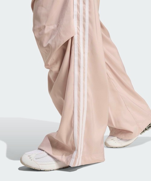 adidas(アディダス)の「Adilenium シーズン 4 チームガイスト ラッフル トラックパンツ / アディダスオリジナルス adidas Originals(スウェットパンツ・レディース・ピンク/ブラック・3XL/MEDIUM/SMALL/LARGE/XX-LARGE/X-LARGE/X-SMALL)」の11枚目の写真