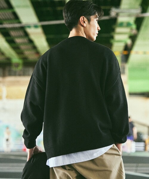 FREAK'S STORE（フリークスストア）の「限定展開 Relax Fit リラックスフィット イージーケア ウォッシャブル クルーネックニット（ニット/セーター・メンズ・ブラック/グレー/チャコールグレー/オリーブ/ネイビー/バーガンディー/ブラウン・SMALL/LARGE/MEDIUM）」の16枚目の写真