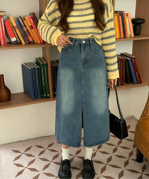 AMAJI(アマジ)の「フロントスリットデニムロングスカート(スカート・レディース・ブラック/ブルー/ライトブルー・SMALL/MEDIUM/LARGE)」の6枚目の写真