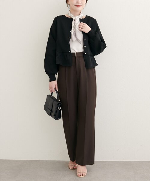 natural couture(ナチュラルクチュール)の「【WEB限定】裾フリルペプラムカーデ(カーディガン/ボレロ・レディース・ボルドー/グレイッシュベージュ/ブラック/オフホワイト/ブルー・FREE)」の15枚目の写真