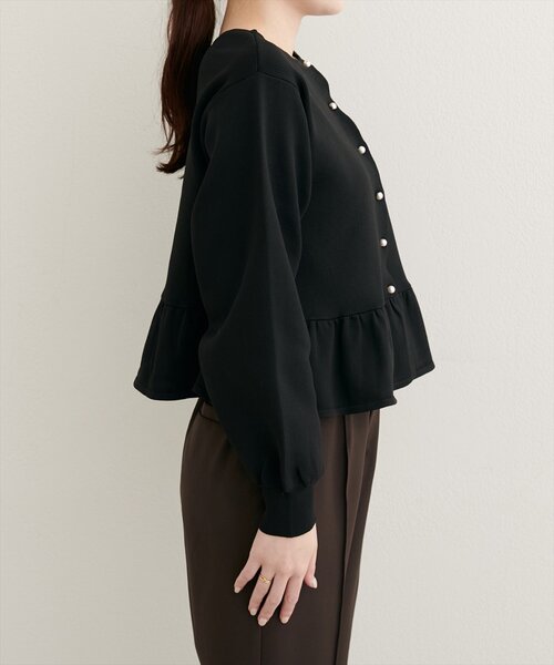 natural couture(ナチュラルクチュール)の「【WEB限定】裾フリルペプラムカーデ(カーディガン/ボレロ・レディース・ボルドー/グレイッシュベージュ/ブラック/オフホワイト/ブルー・FREE)」の17枚目の写真