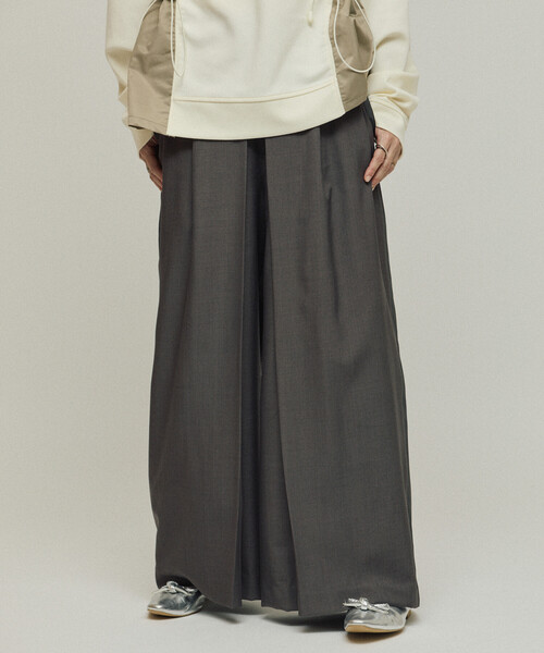 Firsthand(ファーストハンド)の「Firsthand/ファーストハンド フロントタック ワイドスラックスパンツ / ルーズシルエット(スラックス・レディース・ブラック/チャコールグレー・MEDIUM/SMALL)」の1枚目の写真