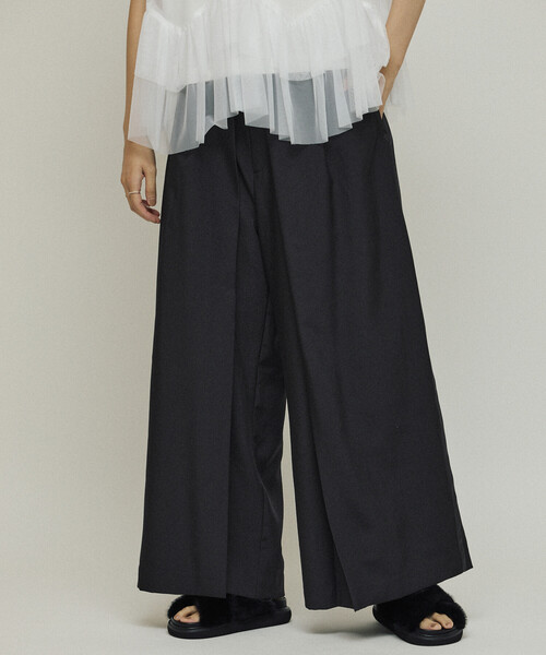 Firsthand(ファーストハンド)の「Firsthand/ファーストハンド フロントタック ワイドスラックスパンツ / ルーズシルエット(スラックス・レディース・ブラック/チャコールグレー・MEDIUM/SMALL)」の2枚目の写真