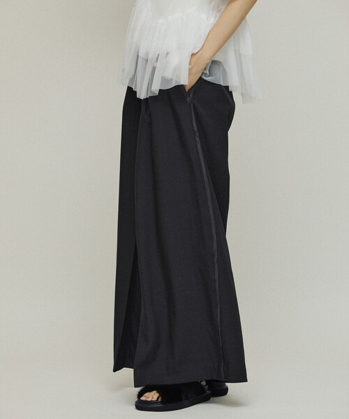 Firsthand(ファーストハンド)の「Firsthand/ファーストハンド フロントタック ワイドスラックスパンツ / ルーズシルエット(スラックス・レディース・ブラック/チャコールグレー・MEDIUM/SMALL)」の10枚目の写真