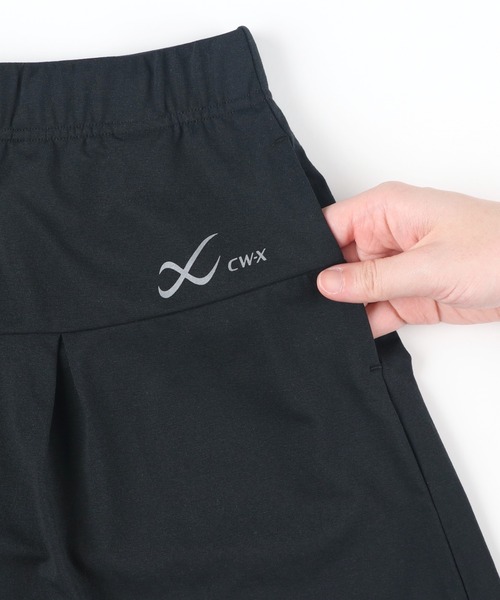 CW-X（シーダブリューエックス）の「ボトムス　キュロットパンツ　3分丈（その他パンツ・レディース・ブラック/グレー系その他・S/M/L）」の6枚目の写真