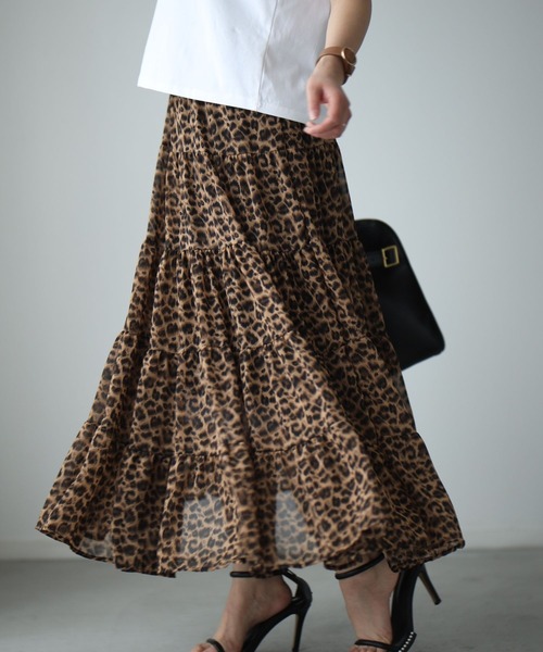 Ehre style（エーレスタイル）の「シフォンが上品軽やかに印象残す レオパードスカート（スカート・レディース・ブラウン・FREE）」の5枚目の写真