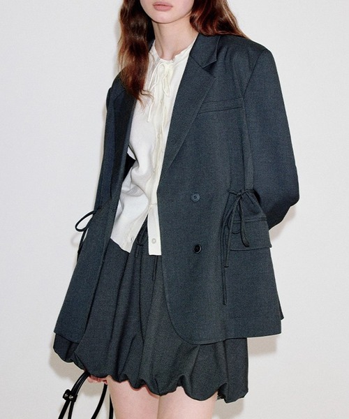 Fano Studios（ファノ ストゥディオズ）の「リボンデザイン テーラードジャケット FQ25W103【Fano Studios】【202AW】（テーラードジャケット・レディース・チャコール・M/S）」の4枚目の写真