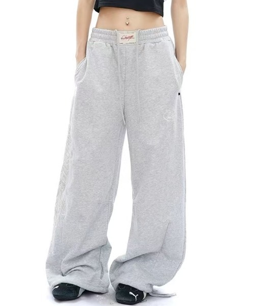 セール】25aw サイドししゅうロゴスウェットパンツ（スウェット