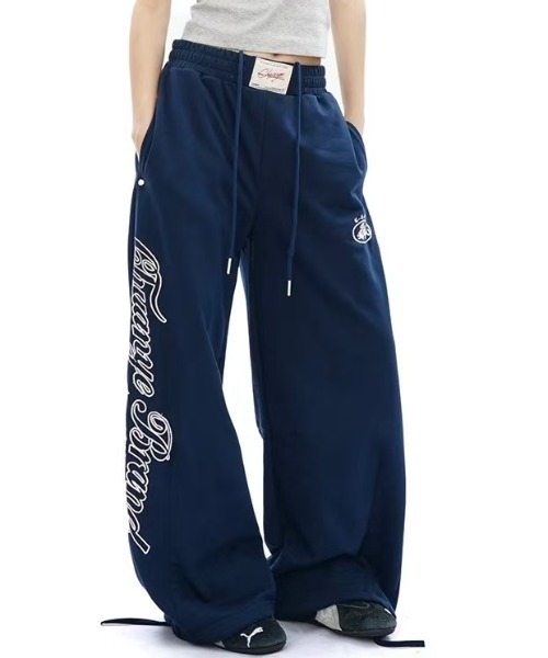 AsRiRe（アスリレイ）の「25aw　サイドししゅうロゴスウェットパンツ（スウェットパンツ・レディース・ライトグレー/ネイビー・M）」の10枚目の写真