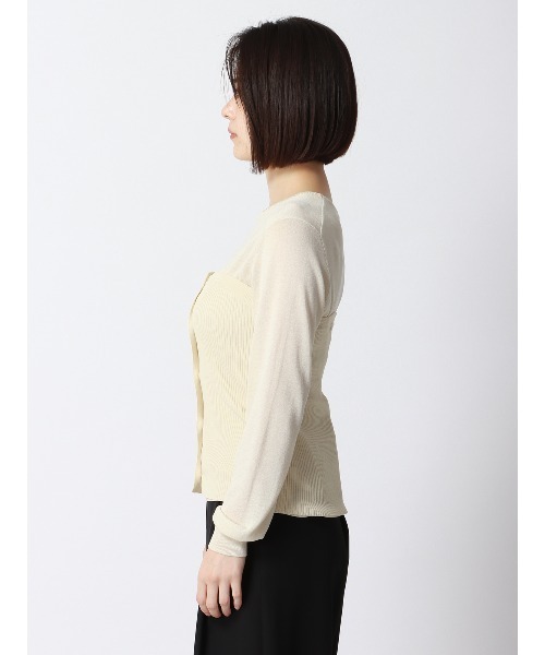 SUIT SQUARE(スーツスクエア)の「CHANTOWA クルーネックシアーニット 長袖 ウォッシャブル ベアトップ付き(Tシャツ/カットソー・レディース・ホワイト系/ブラック系・38(9号))」の4枚目の写真