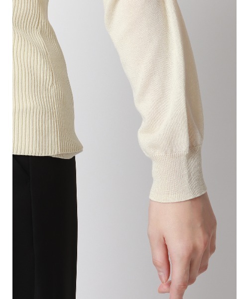 SUIT SQUARE(スーツスクエア)の「CHANTOWA クルーネックシアーニット 長袖 ウォッシャブル ベアトップ付き(Tシャツ/カットソー・レディース・ホワイト系/ブラック系・38(9号))」の9枚目の写真