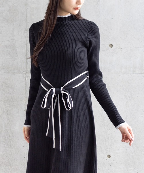 CLEAR BASIC（クリアベーシック）の「配色リボンフレアロングニットワンピース[大人 フェミニン 上品]≪AW新作≫（ワンピース・レディース・ベージュ/ブラック・F）」の3枚目の写真