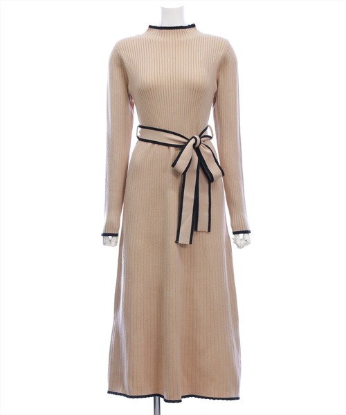 CLEAR BASIC（クリアベーシック）の「配色リボンフレアロングニットワンピース[大人 フェミニン 上品]≪AW新作≫（ワンピース・レディース・ベージュ/ブラック・F）」の17枚目の写真
