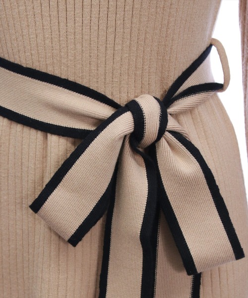 CLEAR BASIC（クリアベーシック）の「配色リボンフレアロングニットワンピース[大人 フェミニン 上品]≪AW新作≫（ワンピース・レディース・ベージュ/ブラック・F）」の11枚目の写真