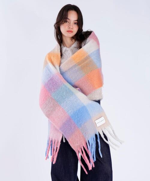 To b. by agnes b.(トゥービーバイアニエスベー)の「ブロックチェック マフラー(マフラー・レディース・ピンク・FREE)」の9枚目の写真