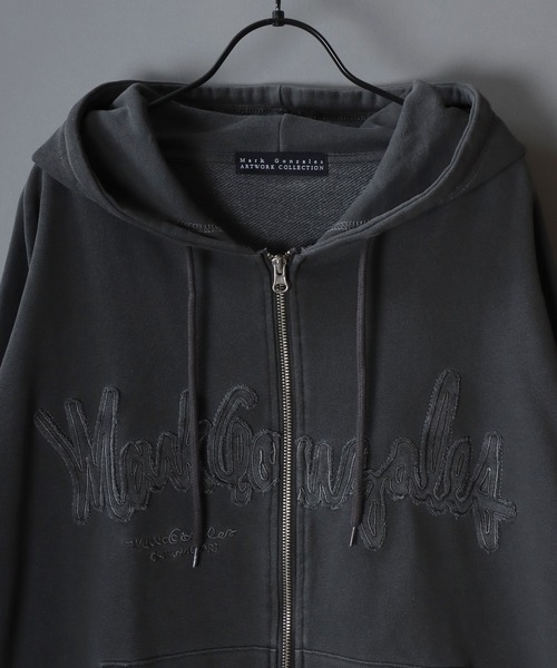 Mark Gonzales（マーク・ゴンザレス）の「MARK GONZALES ARTWORK COLLECTION/マークゴンザレス 別注 グランジ ヴィンテージライク オーバーサイズ ダブルジップ 裏毛 フルジップパーカー フーディー パーカー スウェット レディース メンズ（パーカー・メンズ・チャコール/ホワイト/ブラック・M/L/XL）」の10枚目の写真