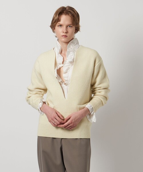 LOEFF(ロエフ)の「<LOEFF>スリットネック ニット プルオーバー(ニット/セーター・レディース・オフホワイト/ネイビー・FREE)」の5枚目の写真