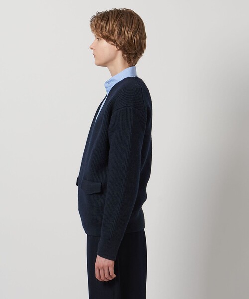 LOEFF(ロエフ)の「<LOEFF>スリットネック ニット プルオーバー(ニット/セーター・レディース・オフホワイト/ネイビー・FREE)」の9枚目の写真