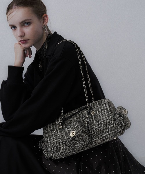 HARE（ハレ）の「ツイードチャームツキバッグ(HARE)（ハンドバッグ・レディース・グレー/ブラック・FREE）」の3枚目の写真