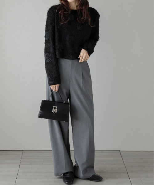 AMELY(エミリー)の「フラワーモチーフフェザーニット(ニット/セーター・レディース・アイボリー/ブラック・フリー)」の3枚目の写真