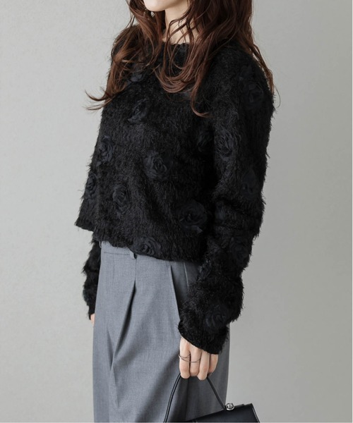 AMELY(エミリー)の「フラワーモチーフフェザーニット(ニット/セーター・レディース・アイボリー/ブラック・フリー)」の5枚目の写真