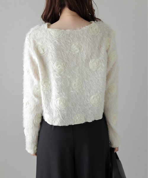 AMELY(エミリー)の「フラワーモチーフフェザーニット(ニット/セーター・レディース・アイボリー/ブラック・フリー)」の21枚目の写真