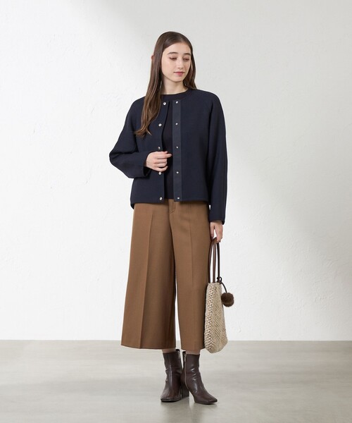 amaca(アマカ)の「ソフトクリアウールワイドクロップパンツ(その他パンツ・レディース・ダークネイビー/ベージュ系その他5・38/40)」の6枚目の写真