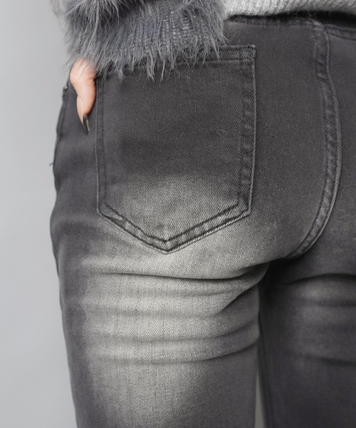 SPINNS(スピンズ)の「【2サイズ展開】デニムフレアパンツ/ヒゲ/平成ギャル(デニムパンツ・レディース・ブルー系その他/ブラック・S/M)」の18枚目の写真