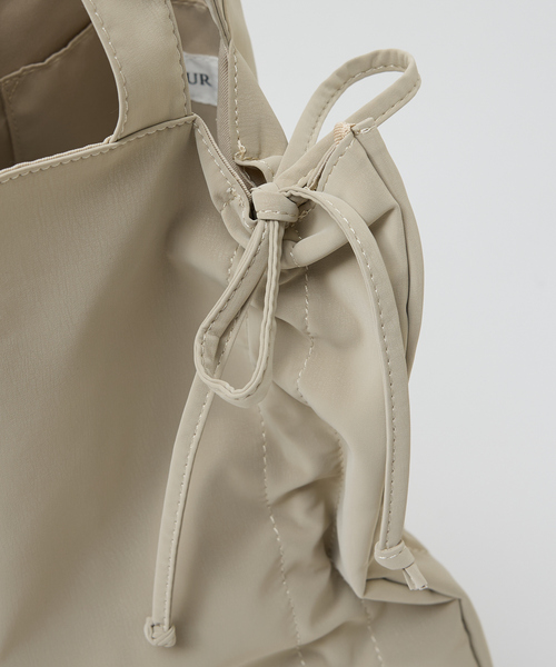 soeur（スール）の「SOEUR/シャーリングトート/うちわもすっぽり/推し活にもおすすめ/A4サイズ（トートバッグ・レディース・ベージュ/その他1/ブラック・フリー）」の22枚目の写真