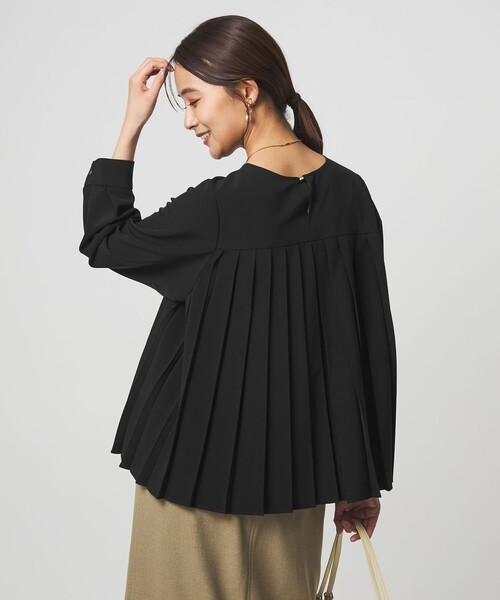 green label relaxing（グリーンレーベルリラクシング）の「［size SHORTあり］パウドレ プリーツ ブラウス ウォッシャブル ストレッチ（シャツ/ブラウス・レディース・ネイビー/ナチュラル/オフホワイト/ブラック・SHORT/FREE）」の3枚目の写真