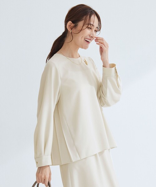 green label relaxing（グリーンレーベルリラクシング）の「［size SHORTあり］パウドレ プリーツ ブラウス ウォッシャブル ストレッチ（シャツ/ブラウス・レディース・ネイビー/ナチュラル/オフホワイト/ブラック・SHORT/FREE）」の22枚目の写真