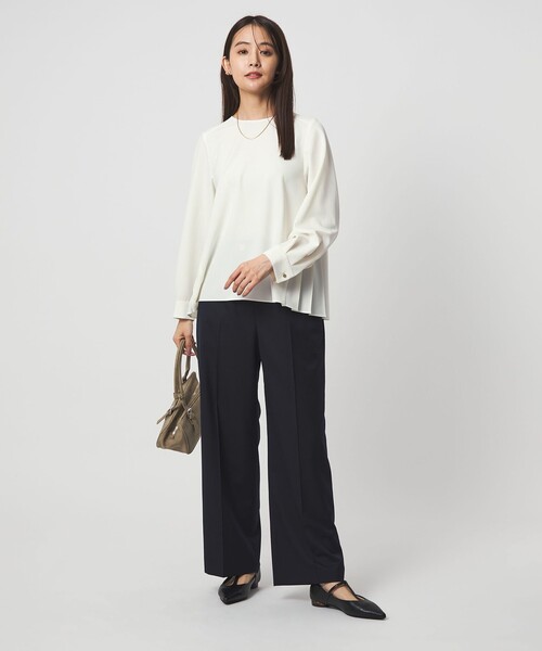 green label relaxing（グリーンレーベルリラクシング）の「［size SHORTあり］パウドレ プリーツ ブラウス ウォッシャブル ストレッチ（シャツ/ブラウス・レディース・ネイビー/ナチュラル/オフホワイト/ブラック・SHORT/FREE）」の19枚目の写真