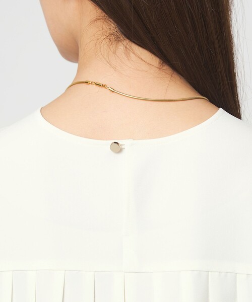 green label relaxing（グリーンレーベルリラクシング）の「［size SHORTあり］パウドレ プリーツ ブラウス ウォッシャブル ストレッチ（シャツ/ブラウス・レディース・ネイビー/ナチュラル/オフホワイト/ブラック・SHORT/FREE）」の13枚目の写真