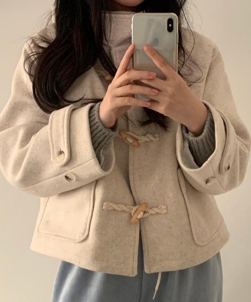 semplice(センプリチェ)の「ショートコート【韓国ファッション】(その他アウター・レディース・ベージュ/グレー・F)」の4枚目の写真