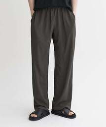 TOFFEE（トフィー）の「クールプリーツバンディングスラックス(CHARCOAL)（スラックス）」