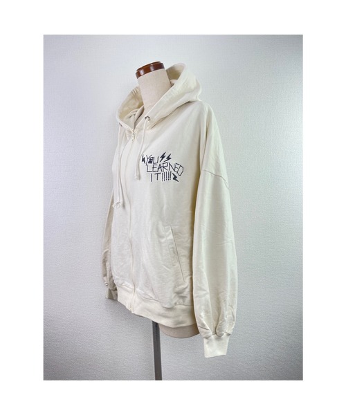 WORLD WIDE LOVE!(ワールドワイドラブ)の「YOU!!パーカー(パーカー・レディース・ブラック/オフホワイト/トップグレー・1)」の6枚目の写真