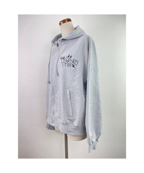 WORLD WIDE LOVE!(ワールドワイドラブ)の「YOU!!パーカー(パーカー・レディース・ブラック/オフホワイト/トップグレー・1)」の11枚目の写真