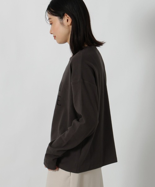 LAKOLE(ラコレ)の「スムースロゴ長袖T / 611699(Tシャツ/カットソー・レディース・チャコール/オフホワイト・FREE)」の5枚目の写真