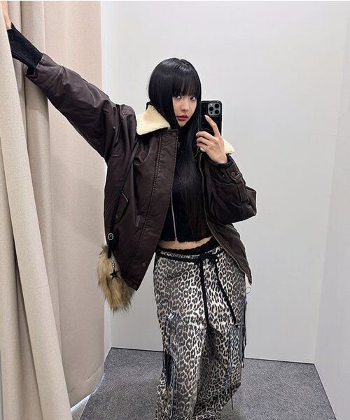 LADY VOLUME（レディーボリューム）の「SHEARING SIGNATURE VINTAGE COATING LEATHER PADDING_BROWN（ダウンジャケット/コート・レディース・その他・FREE）」の4枚目の写真