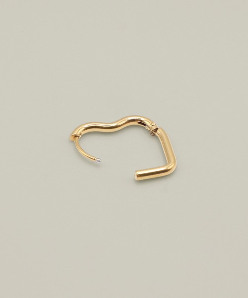 VATSURICA(バツリカ)の「〈LOINE〉金属アレルギー対応 / ステンレス / ハートフープピアス(S)(ピアス(両耳用)・レディース・ゴールド/シルバー・FREE)」の7枚目の写真