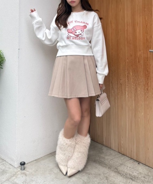 rienda(リエンダ)の「マイメロ&クロミコラボスウェットトップス トレーナー 秋服 冬服(スウェット・レディース・ホワイト/ブラック・FREE)」の20枚目の写真