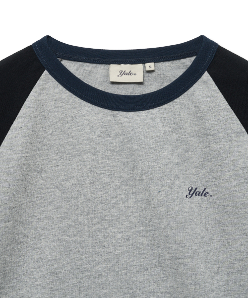 YALE(イェール)の「ウィメンズクロップラグランリンガーTシャツ_グレー(Tシャツ/カットソー・レディース・その他・SMALL/MEDIUM)」の4枚目の写真