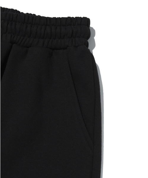 suade（スエード）の「WIDE SWEAT SHORTS [BLACK]（その他パンツ・レディース・その他・SMALL/MEDIUM/LARGE）」の6枚目の写真