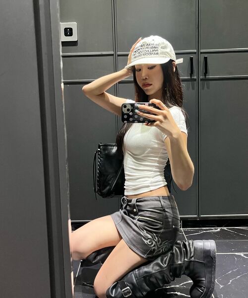 HILLDA（ヒルダ）の「メタリックミニスカート[グレー]（スカート・レディース・その他・SMALL/MEDIUM）」の12枚目の写真