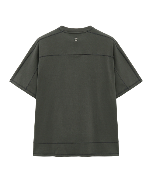 UNGIMMICK(アンジミック)の「CURVED STITCH T-SHIRT (CHARCOAL)(Tシャツ/カットソー・メンズ・その他・MEDIUM/LARGE)」の2枚目の写真