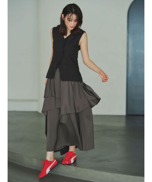 LAGUNAMOON（ラグナムーン）の「ティアードスカートドッキングベストワンピース セットアップ（ワンピース・レディース・ベージュ/グレー/ブラック・MEDIUM/SMALL）」の10枚目の写真