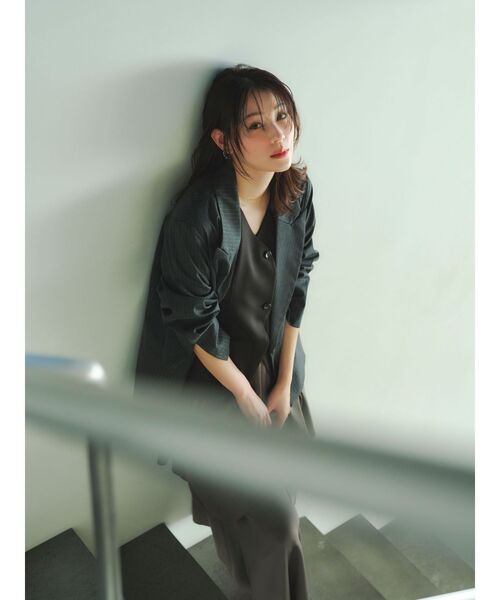 LAGUNAMOON（ラグナムーン）の「ティアードスカートドッキングベストワンピース【セットアップ対応】【夏服】【オフィスカジュアル】（ワンピース・レディース・ベージュ/グレー/ブラック/ピンク・MEDIUM/SMALL）」の19枚目の写真